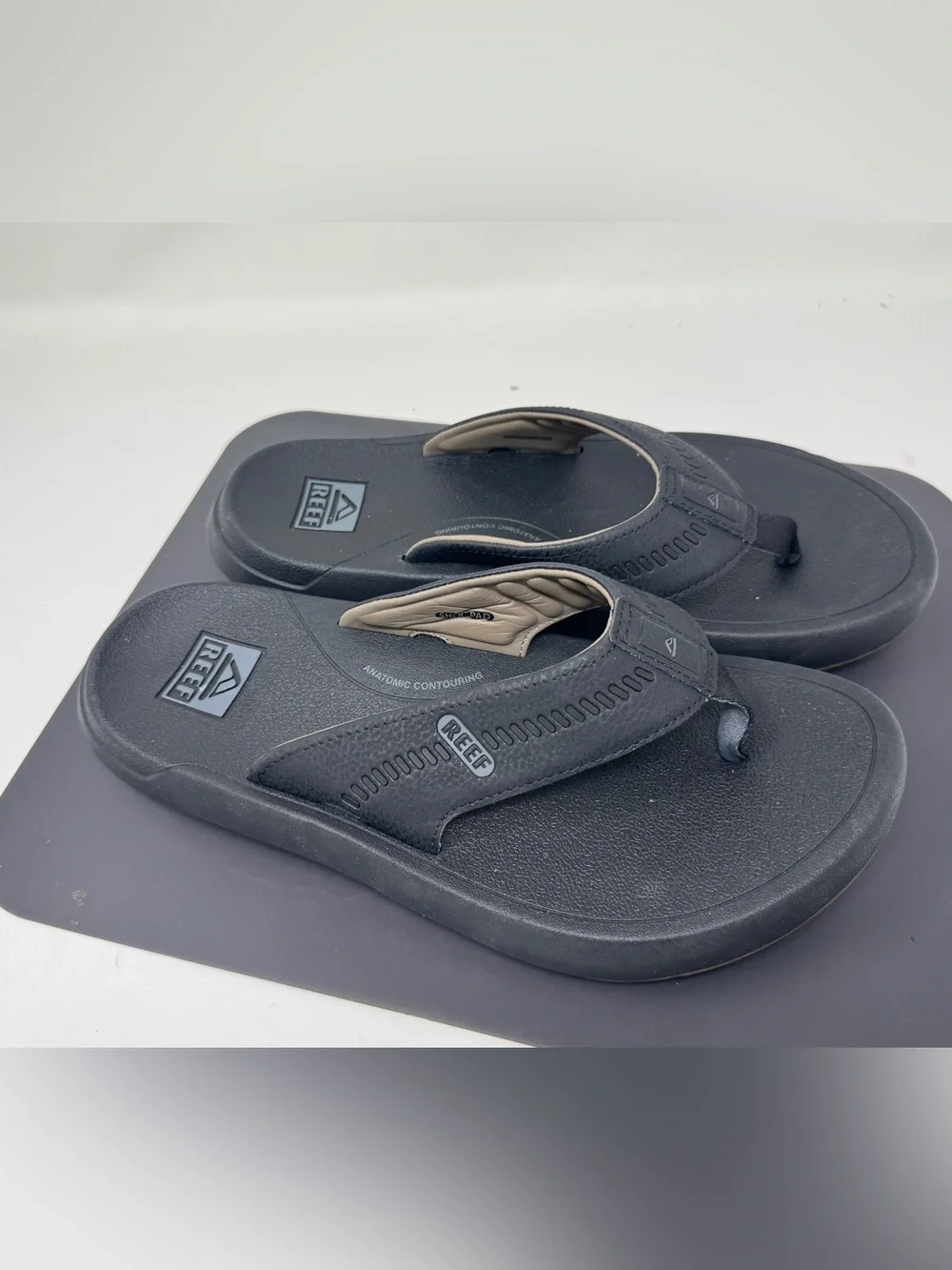 Reef Cruiser Men’s Flip Flops/Sandals Black Size 11 excellent never used